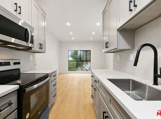 7229 Willoughby Ave APT 17, West Hollywood, CA 90046