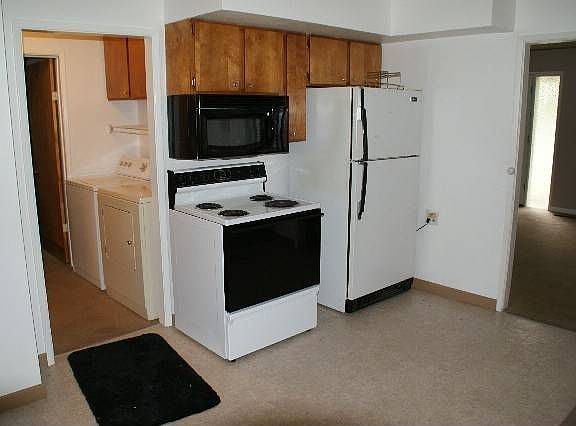 3rd image of 10609 8th St E