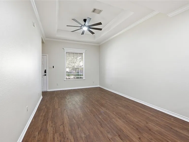 3840 Oldenburg Ln — Photo 5