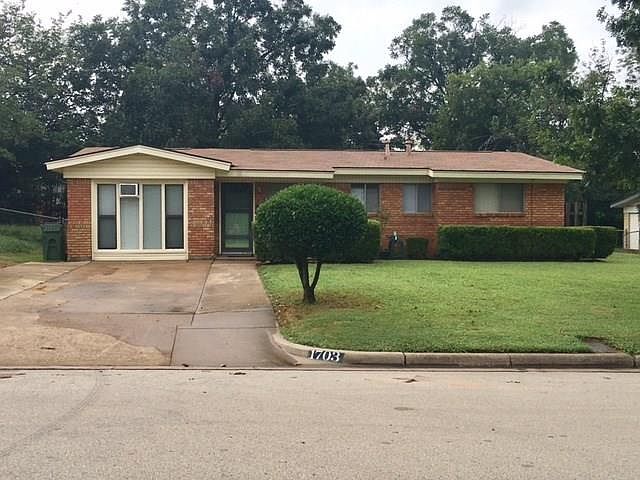 1st image of 1703 Westcrest Dr