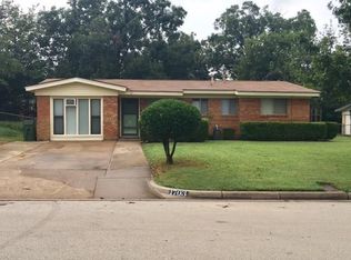 1703 Westcrest Dr, Arlington, TX 76013
