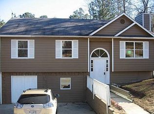 4287 Falcon Crest Dr, Flowery Branch, GA 30542