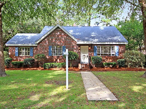 4th image of 1046 Cliffwood Dr