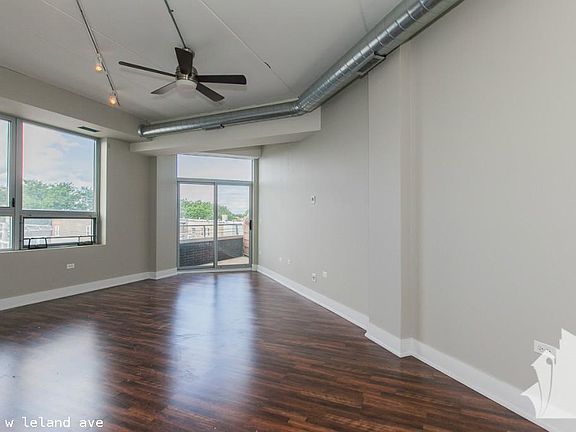 4th image of 3201 W Leland Ave #1013