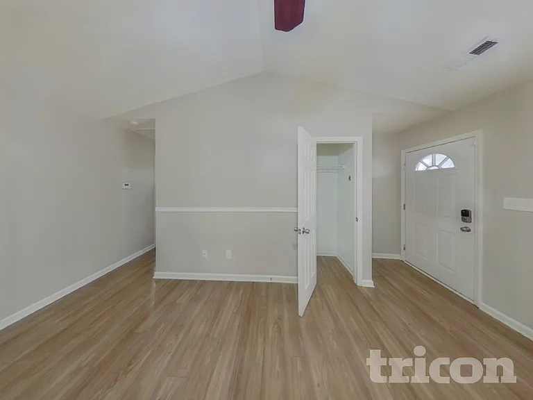 7112 Windsong Way — Photo 2