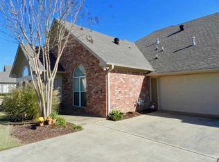 140 Sweetwater Dr, Pearl, MS