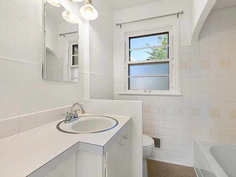 5336 NE 35th Pl — Photo 17