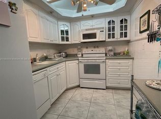 3180 S Ocean Dr APT 204, Hallandale, FL 33009