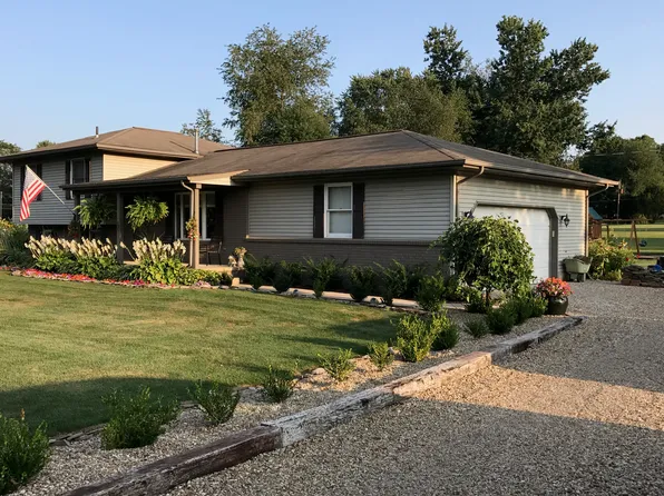 131 Flowers Dr W, Bellville, OH 44813