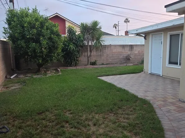 1710 E Fruit St, Santa Ana, CA 92701