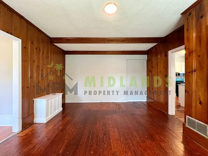 2326 Stark St #B — Photo 16
