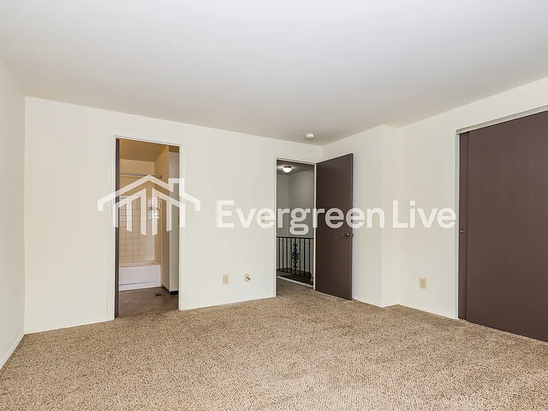 8047 Mount Aetna St — Photo 10