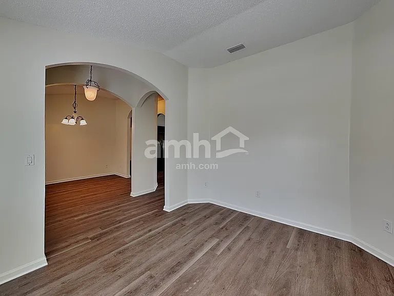 11609 W Deep Springs Dr — Photo 10