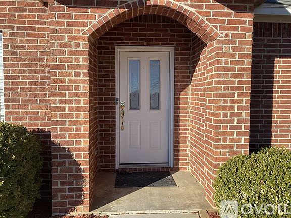 3rd image of 6012 Remington North Cir