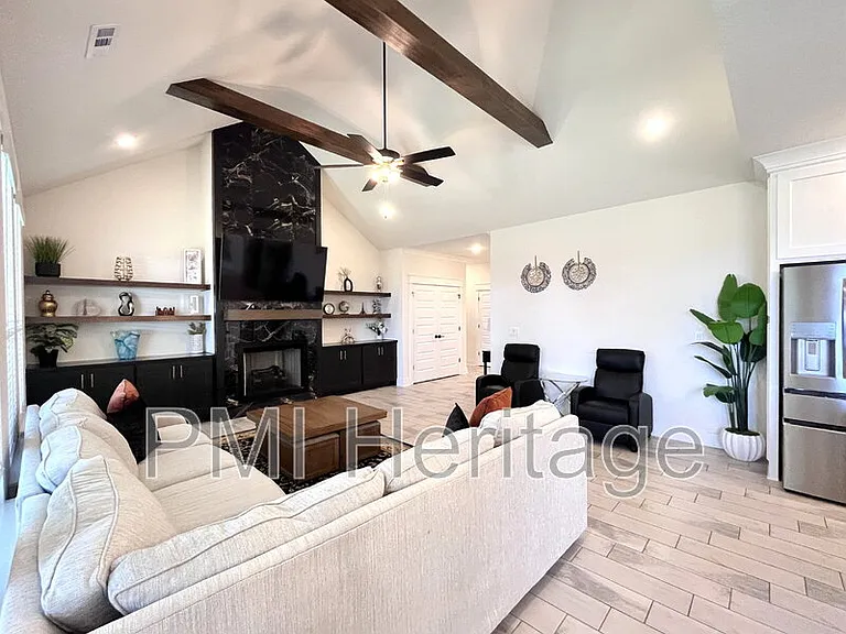 2061 Larry Ln — Photo 6