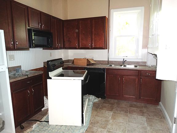 5th image of 118 Church Ave