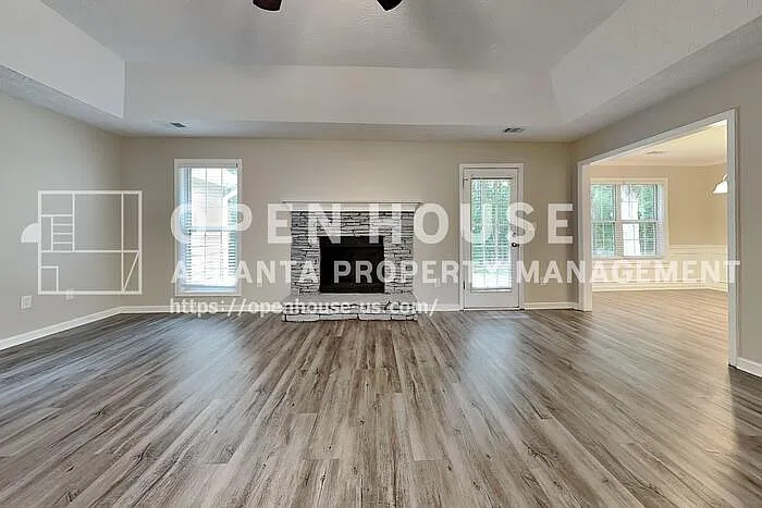 70 Leighs Grove Way — Photo 4