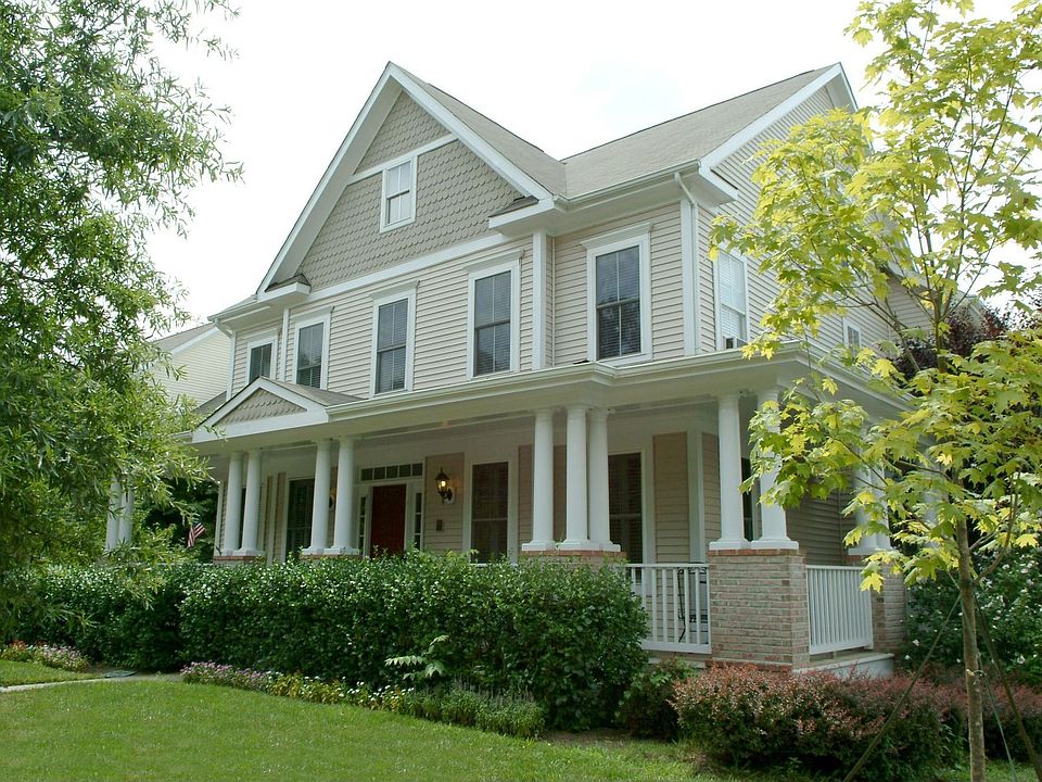 Exterior Main