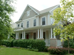 817 Monroe St, Herndon, VA 20170