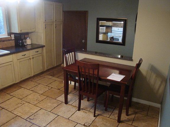 4th image of 1319 Nixon Ave