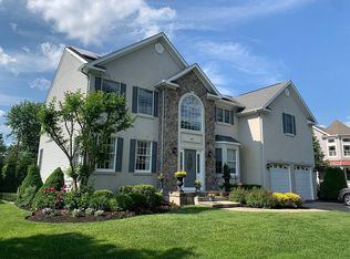 605 E 2nd St, Moorestown, NJ 08057