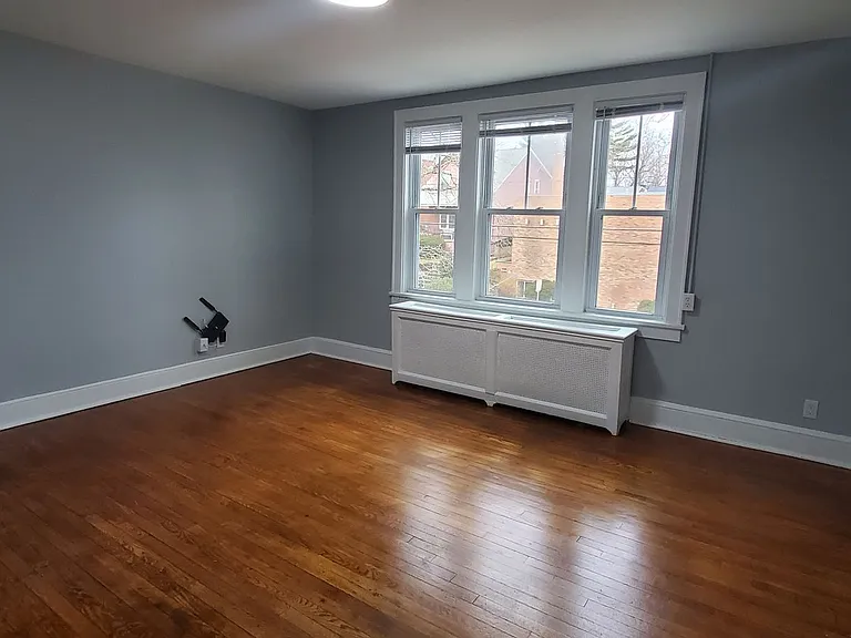 275 South Allen St — Photo 2