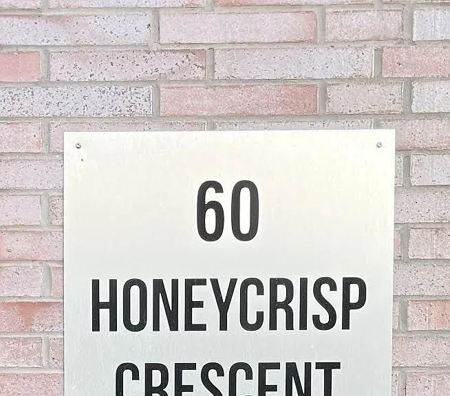 60 Honeycrisp Cres #503 — Photo 1