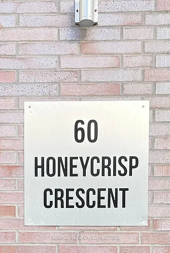 60 Honeycrisp Cres Photo 1