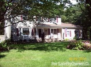 33 Greenport Ave, Medford, NY 11763