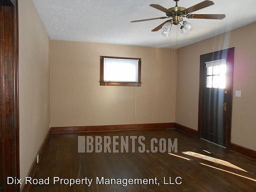 3rd image of 18 McKinley St