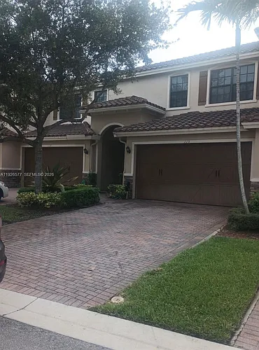 115 Riverwalk Cir E Photo 1