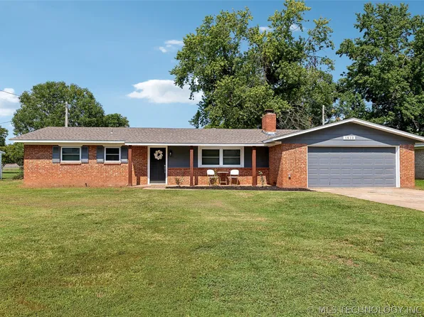 1810 Town And Country Dr, Sand Springs, OK 74063