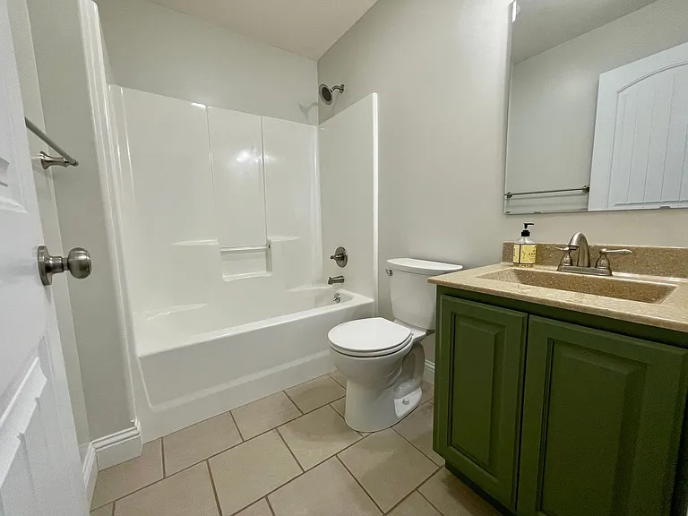 918 Whitecotton Dr — Photo 17