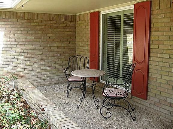 4th image of 9016 Glen Springs Dr