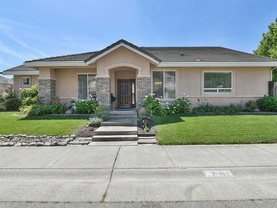 1st image of 2960 Bergamo Way