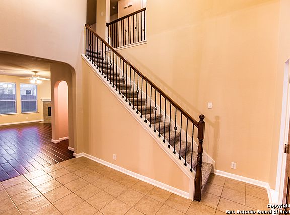 2nd image of 511 Benedict Ct