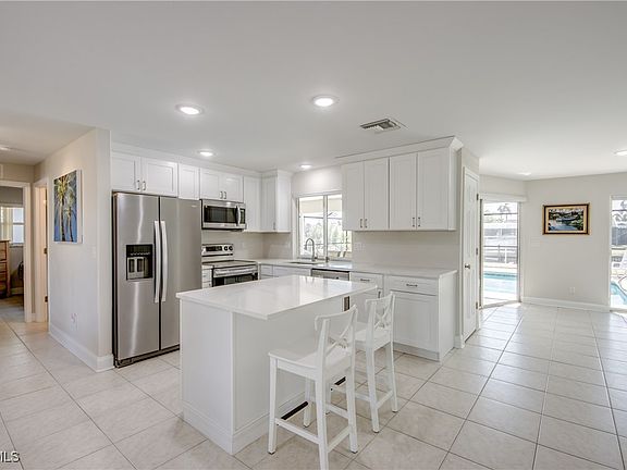 4th image of 1106 Lorraine Ct