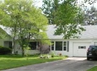 135 Fairway Dr, Oberlin, OH 44074