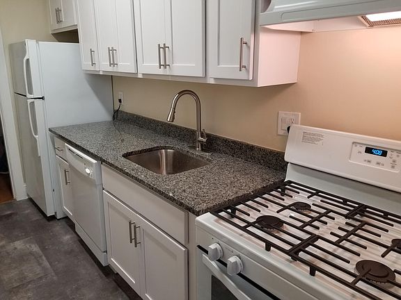 2nd image of 2703 Mount Vernon Ave APT 4