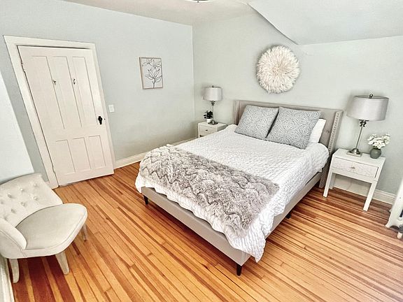 2nd image of 119 Caroline St #3A