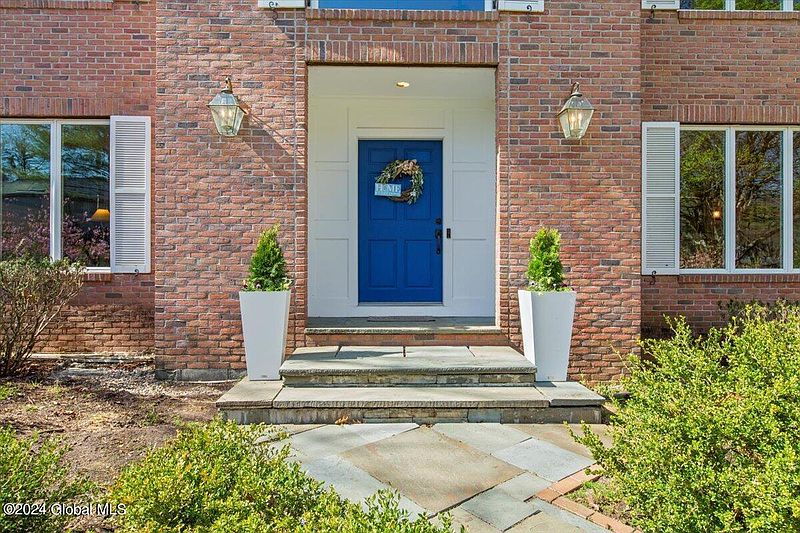 3rd image of 456 Little Falls Place