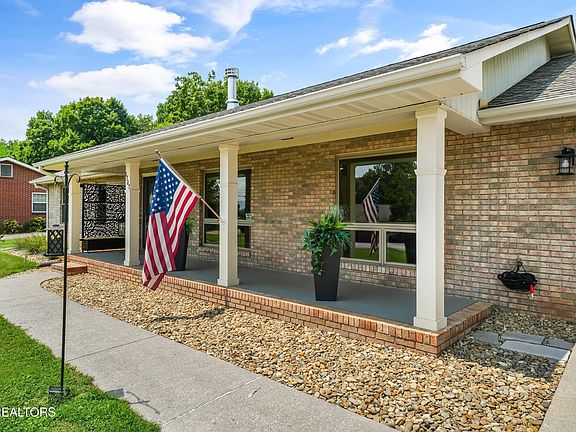 5th image of 1707 Linda Ln