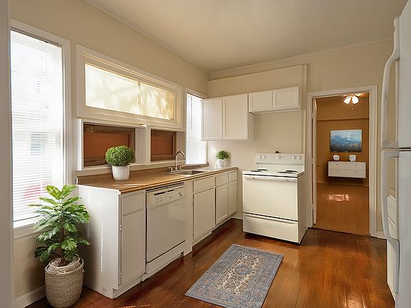 4th image of 5405 Worth St