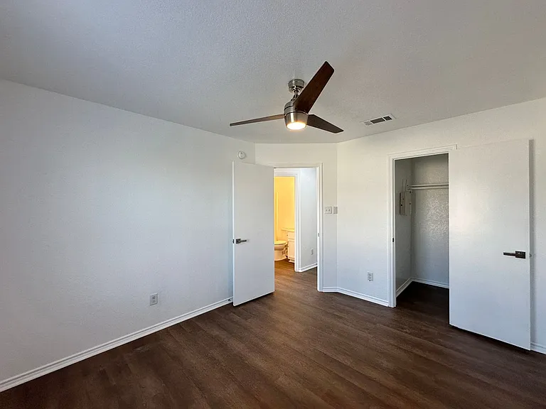 3102 Viewcrest Dr — Photo 24