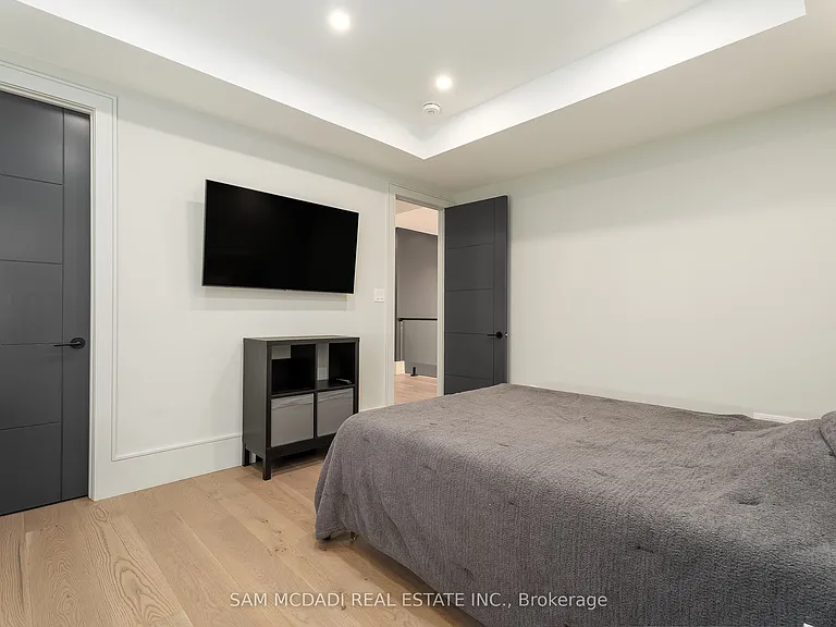 1019 Strathy Ave — Photo 22