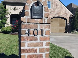 401 Springwater Dr, Broussard, LA 70518