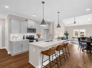 1715 Creekline Dr, Kernersville, NC 27284