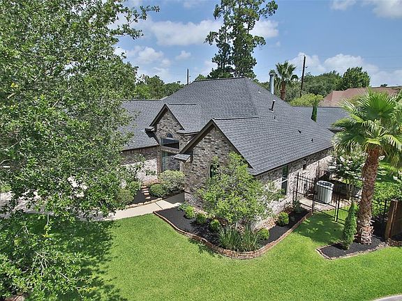 3rd image of 8606 Brogan Ct