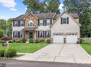 5 Ardsley Pl, Hainesport, NJ 08036