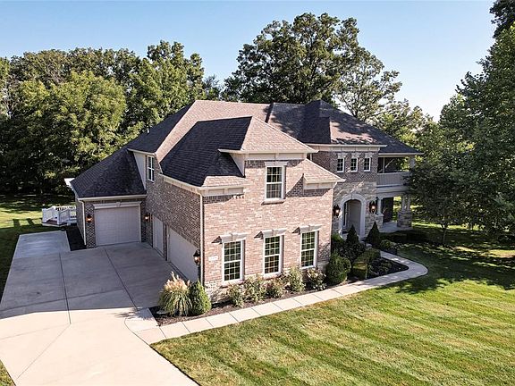 3rd image of 3589 Boxwood Ln